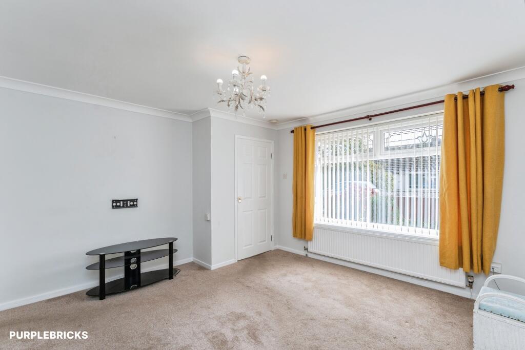 Penley Avenue, Prestatyn, LL19 photo 4
