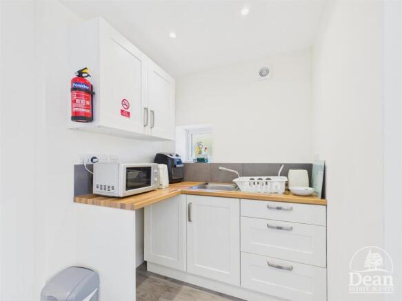 Rabbits Warren- Open Living Area