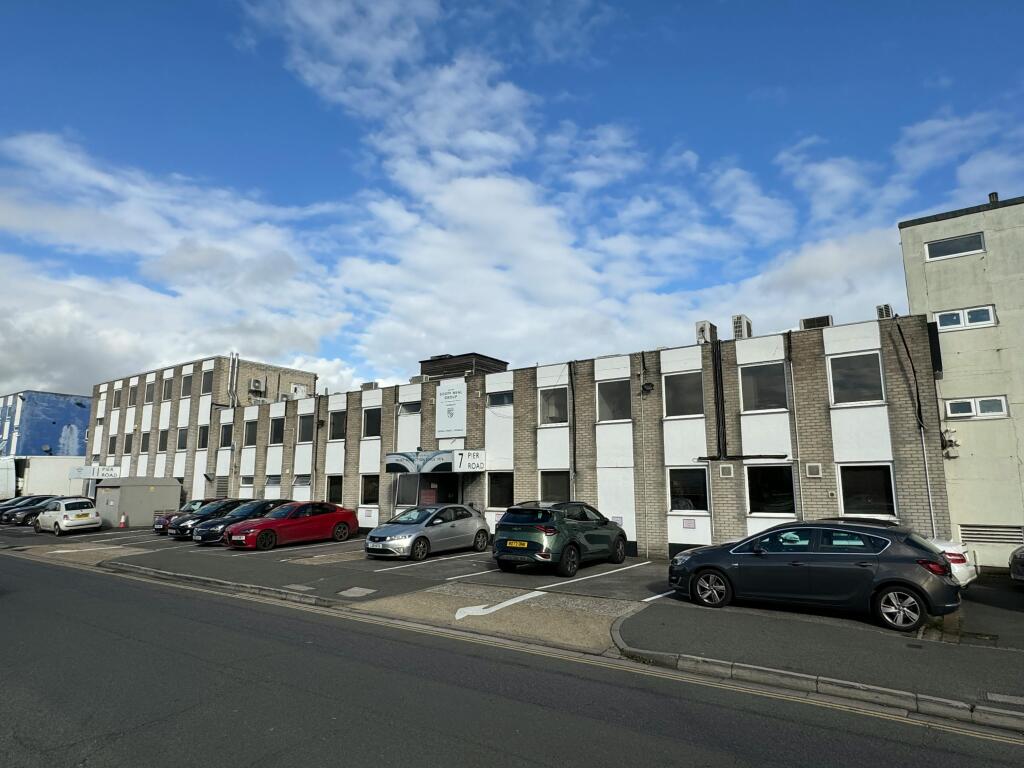 Main image of property: Unit 7 11, Pier Road, Feltham, TW14 0TW