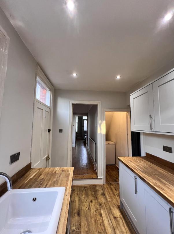 House in Rushcliffe, Abbey Park - View 5