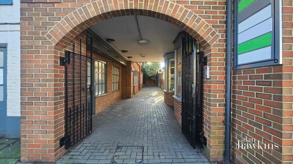 Main image of property: High Street, Royal Wootton Bassett, SN4