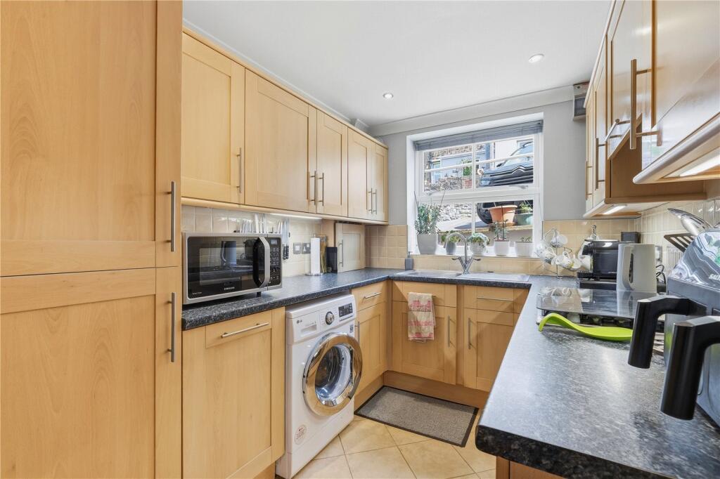 House in Pendle, Barnoldswick - More