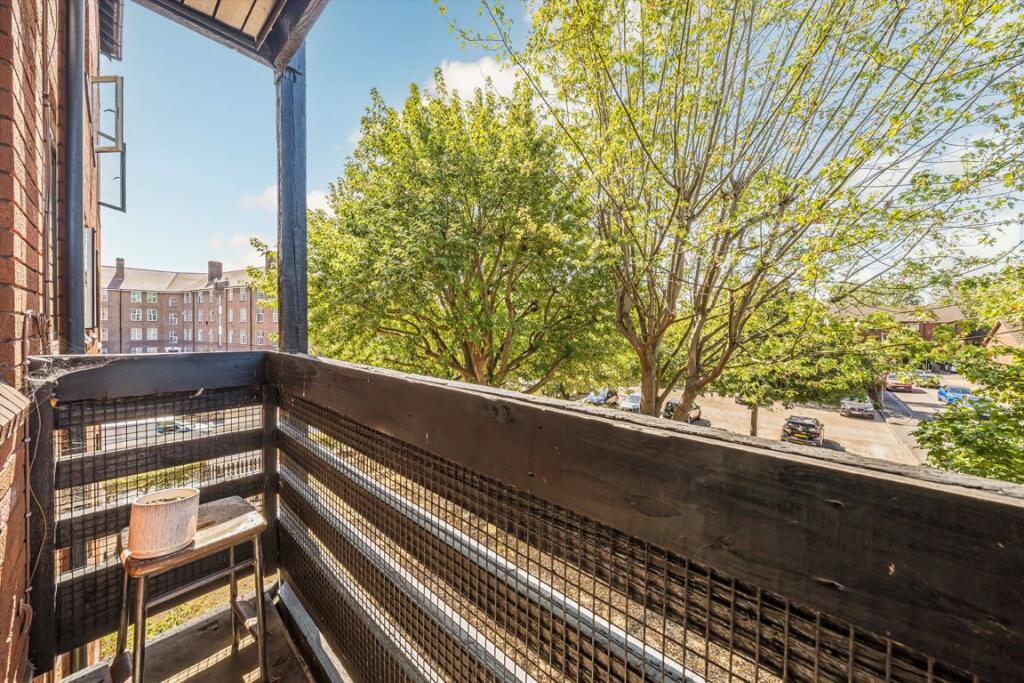 Apartment in London, Norbiton - View 5