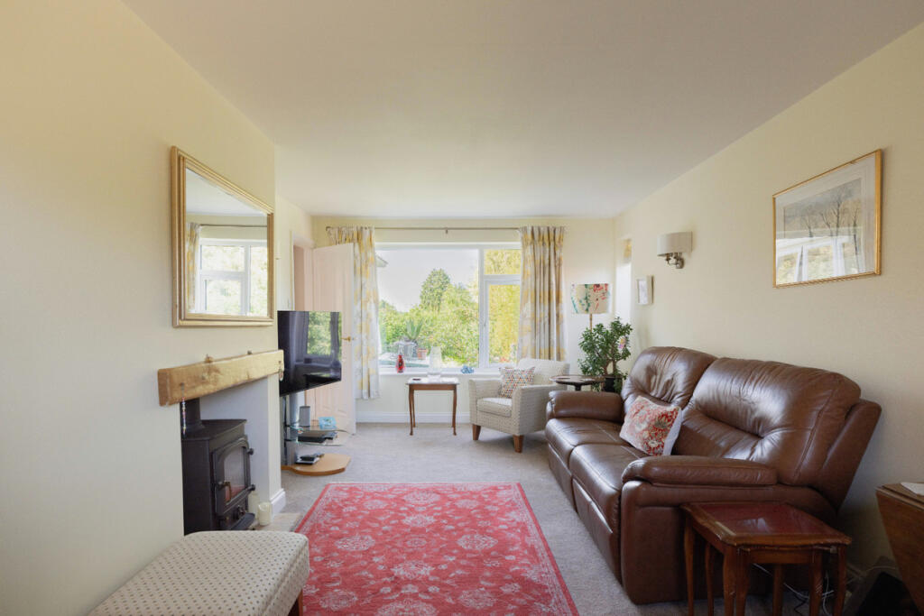 House in South Norfolk, Flordon - More