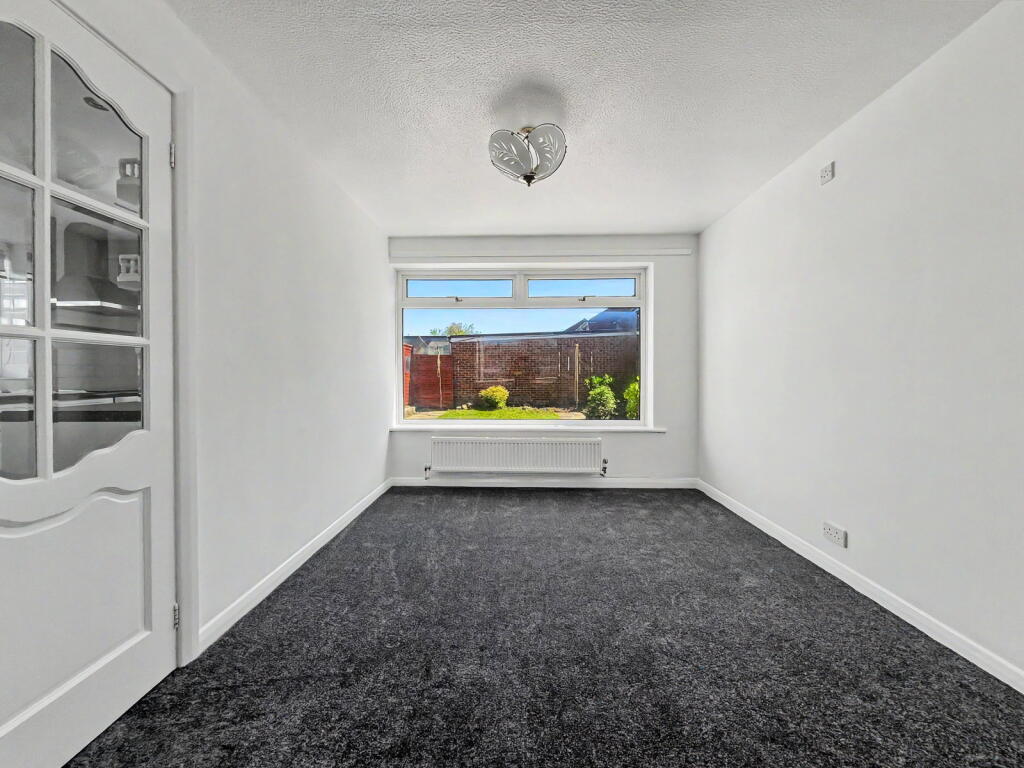 Faverdale Avenue, Acklam photo 4