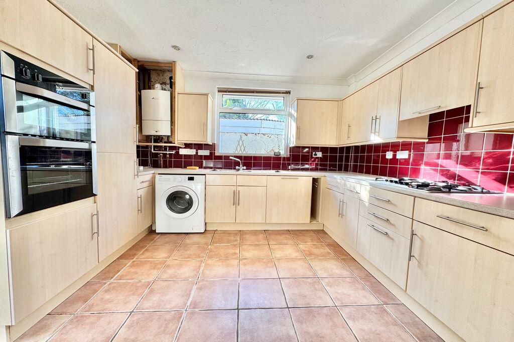 Ebdon Road, Weston-Super-Mare - NO ONWARD CHAIN photo 4