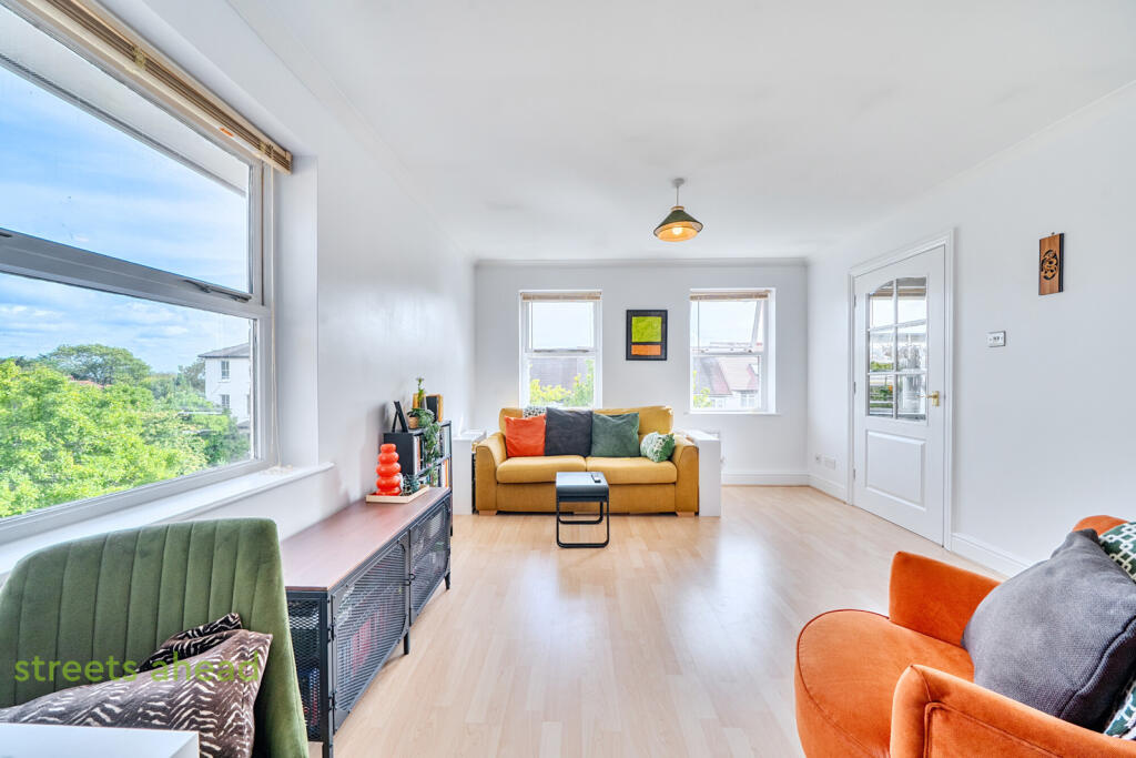 Apartment in Croydon - View 2