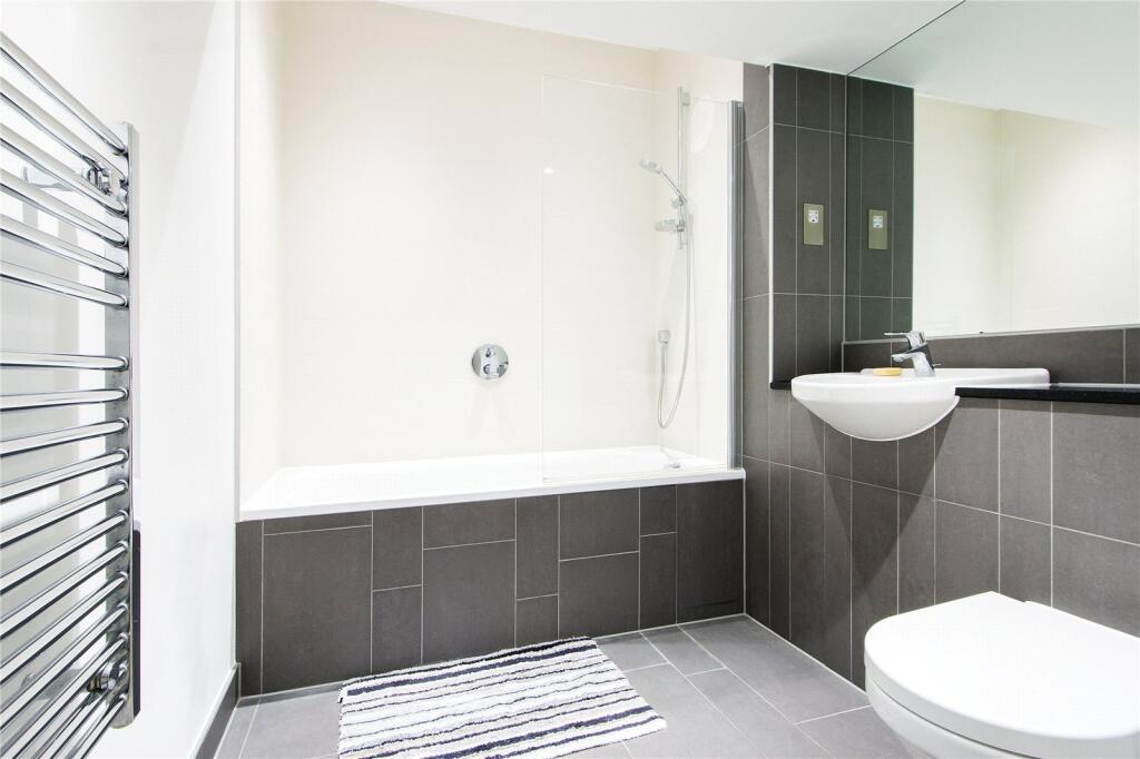 Apartment in London - View 5