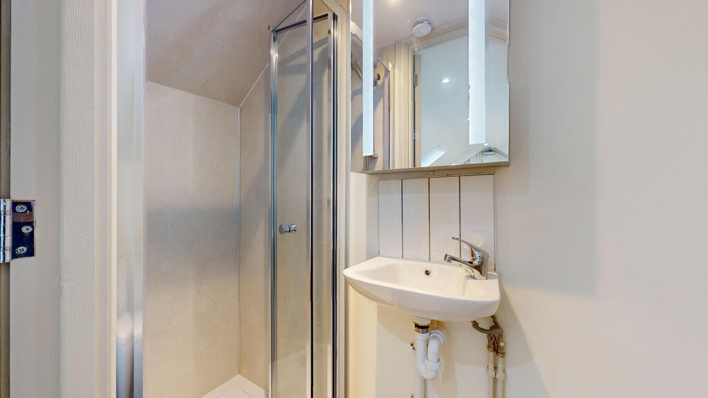 House in Bath - View 3