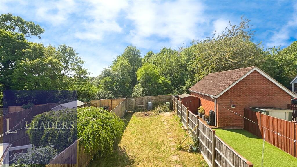 Friars Close, Sible Hedingham, Halstead photo 2