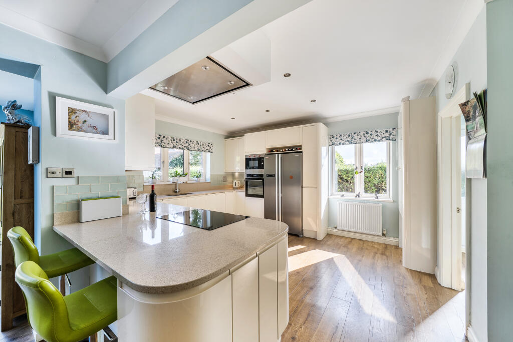House in Highworth, Swindon - View 4