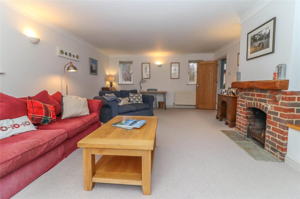 House in Southampton - View 4