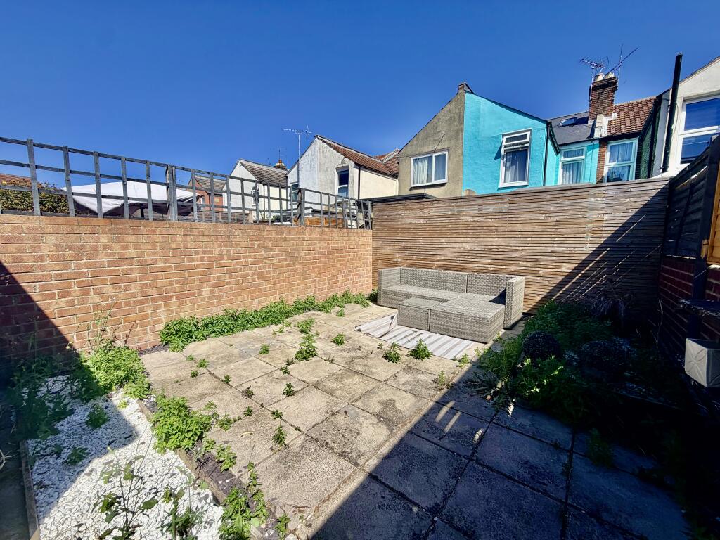 House in Portsmouth - More