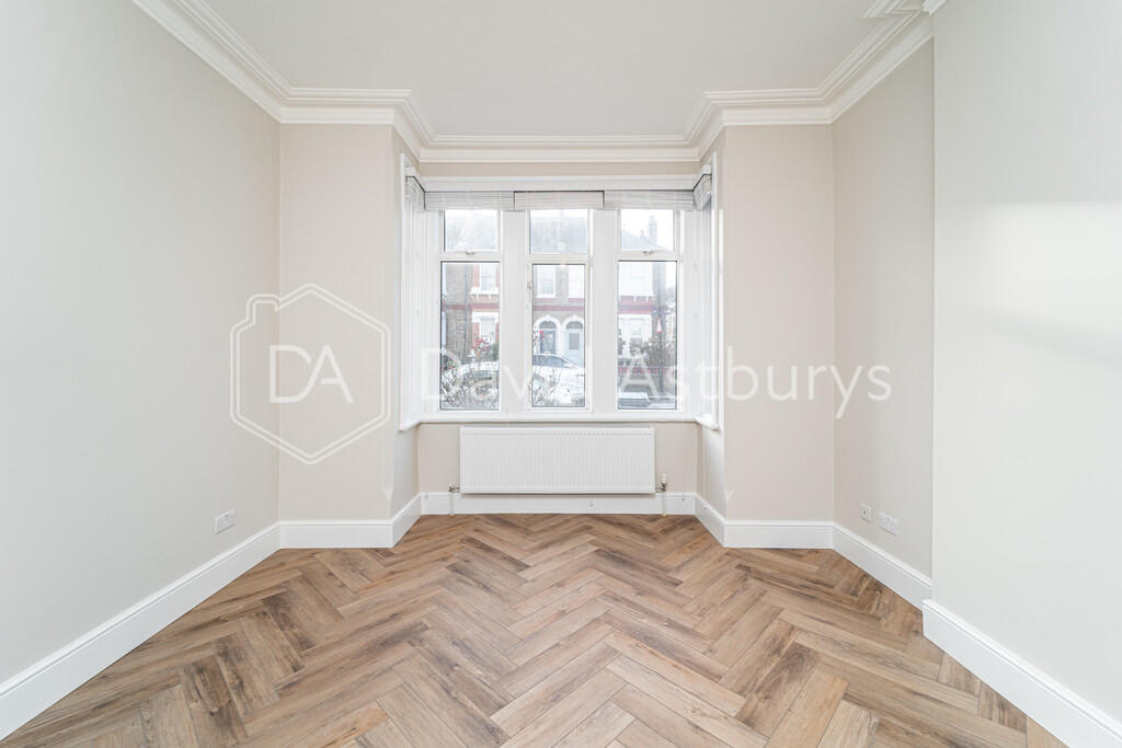 House in London - View 5