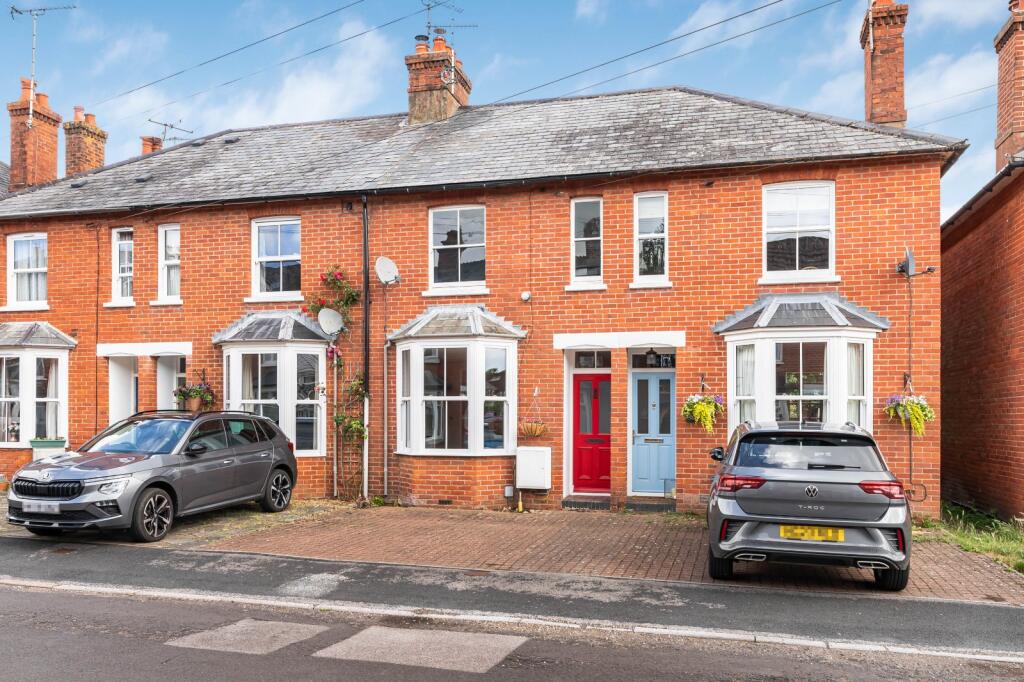 3-bed terraced on Queens Road, Alton, Hampshire, £425,000