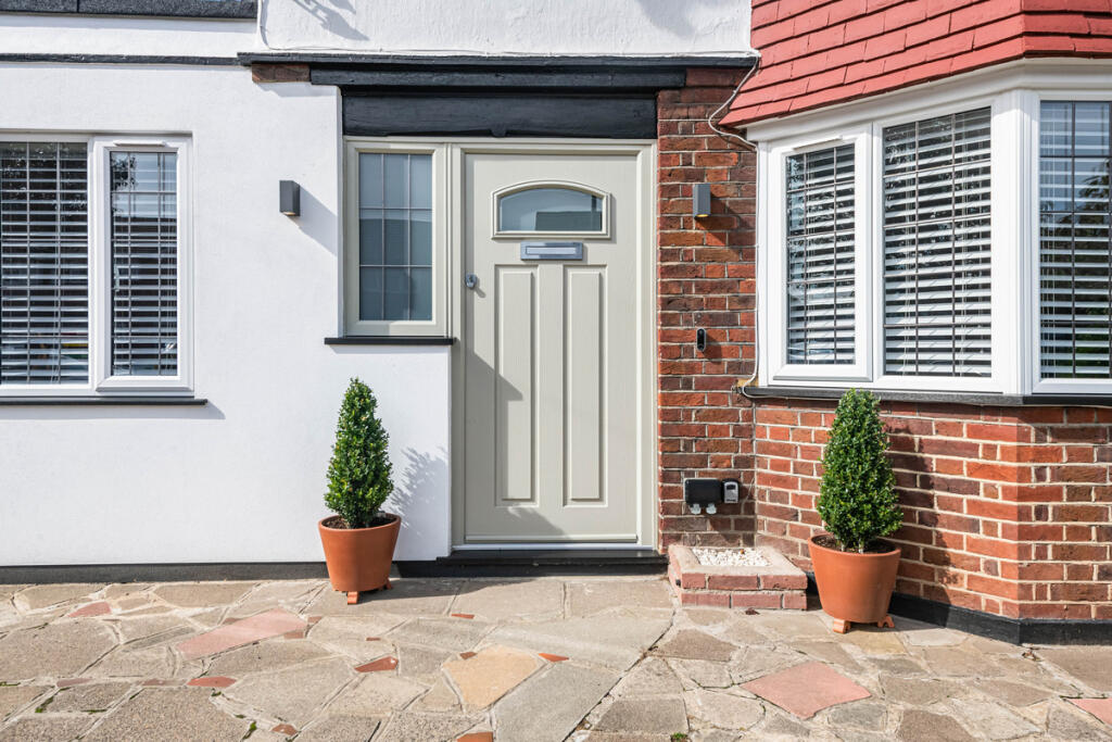 House in Sutton - View 4