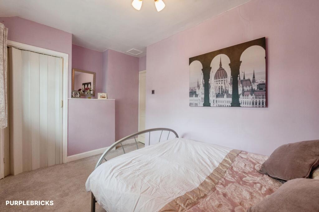 House in Southend-on-Sea, Essex - View 4