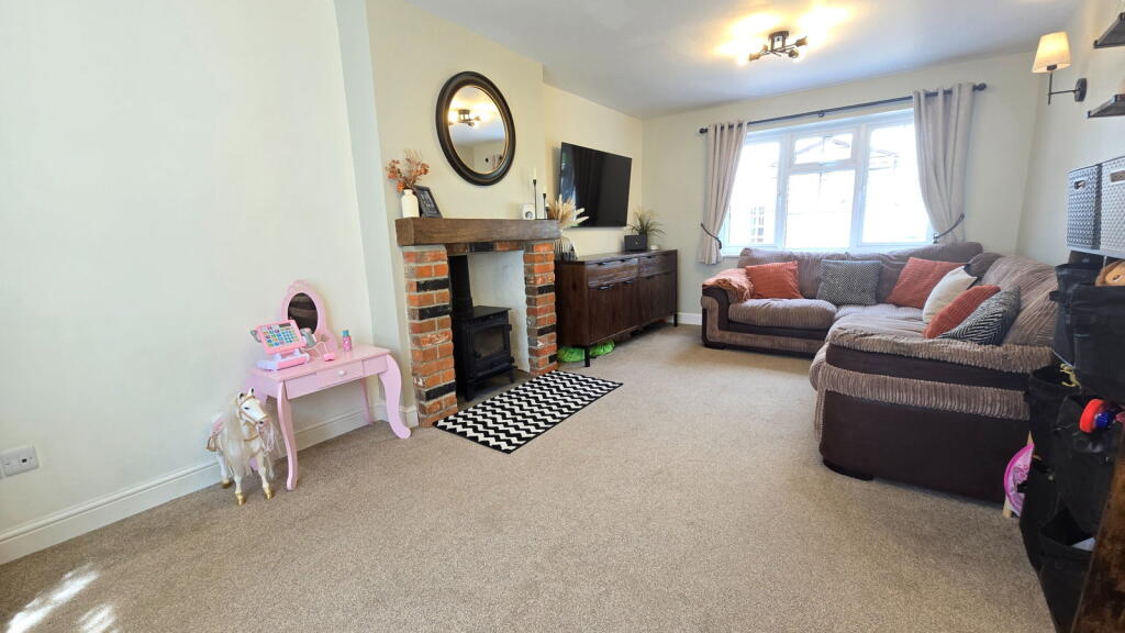 House in Compton, West Berkshire - View 3