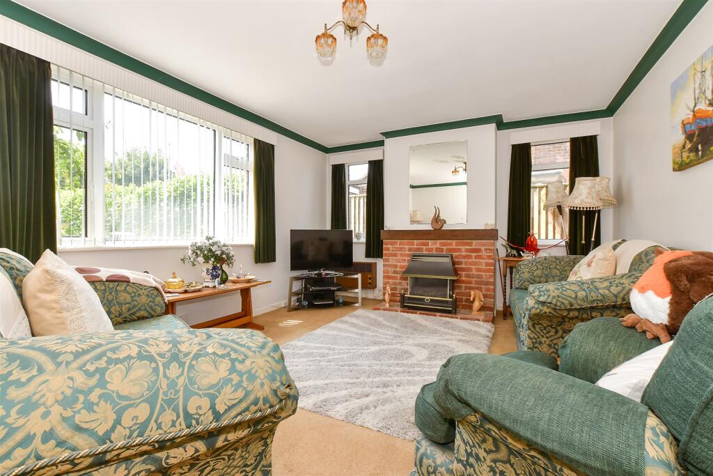 Ratcliffe Avenue, Ryde, Isle of Wight - View 5