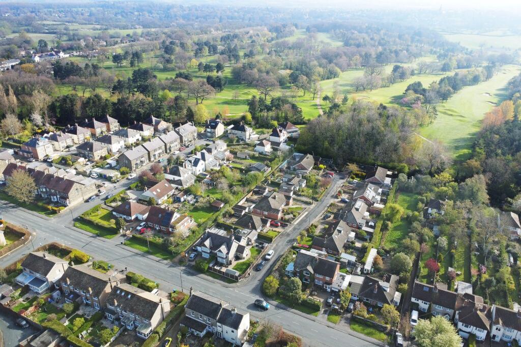 Moorland Close, Harrogate, HG2 - View 3