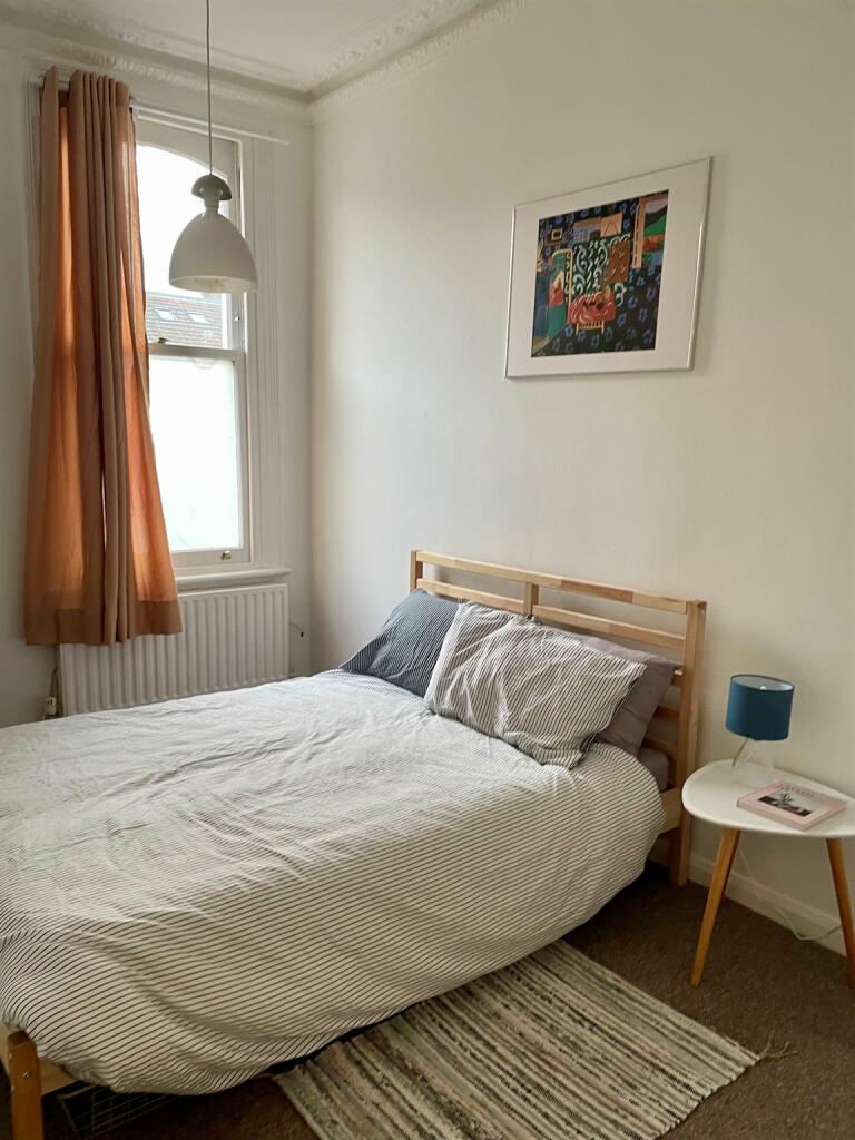 Apartment in London, Shepherd's Bush - View 2