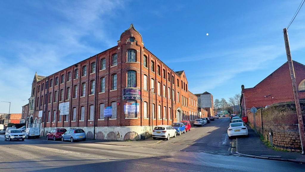 Main image of property: Radford Road, Nottingham, NG7 7EA