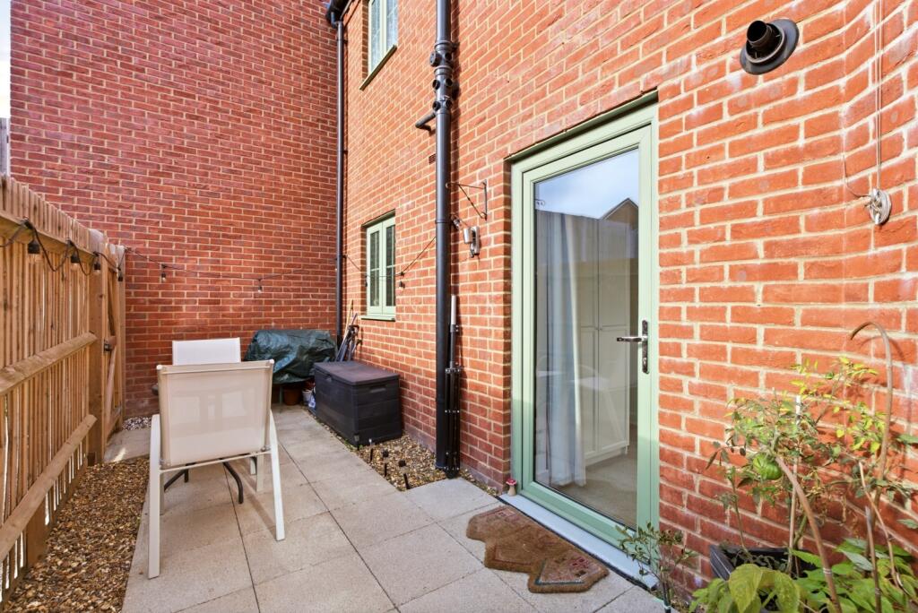 Kestrel Way, St. Albans, Hertfordshire, AL4 photo 4