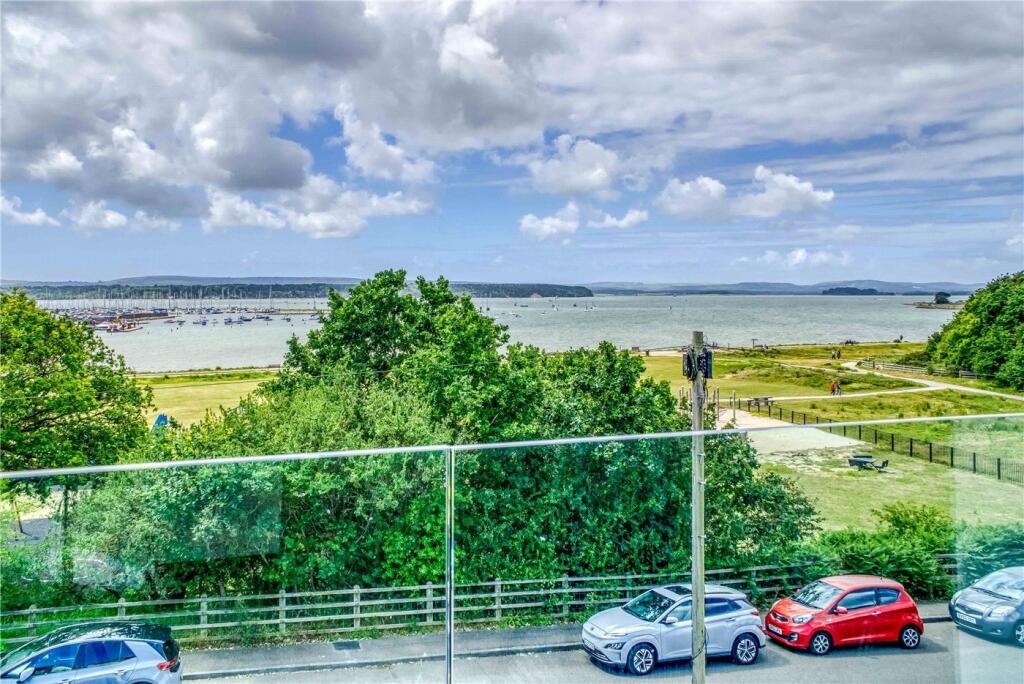 House in Poole, Parkstone - More