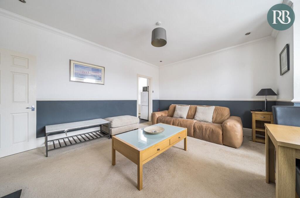 Apartment in Adur, West Sussex - View 4