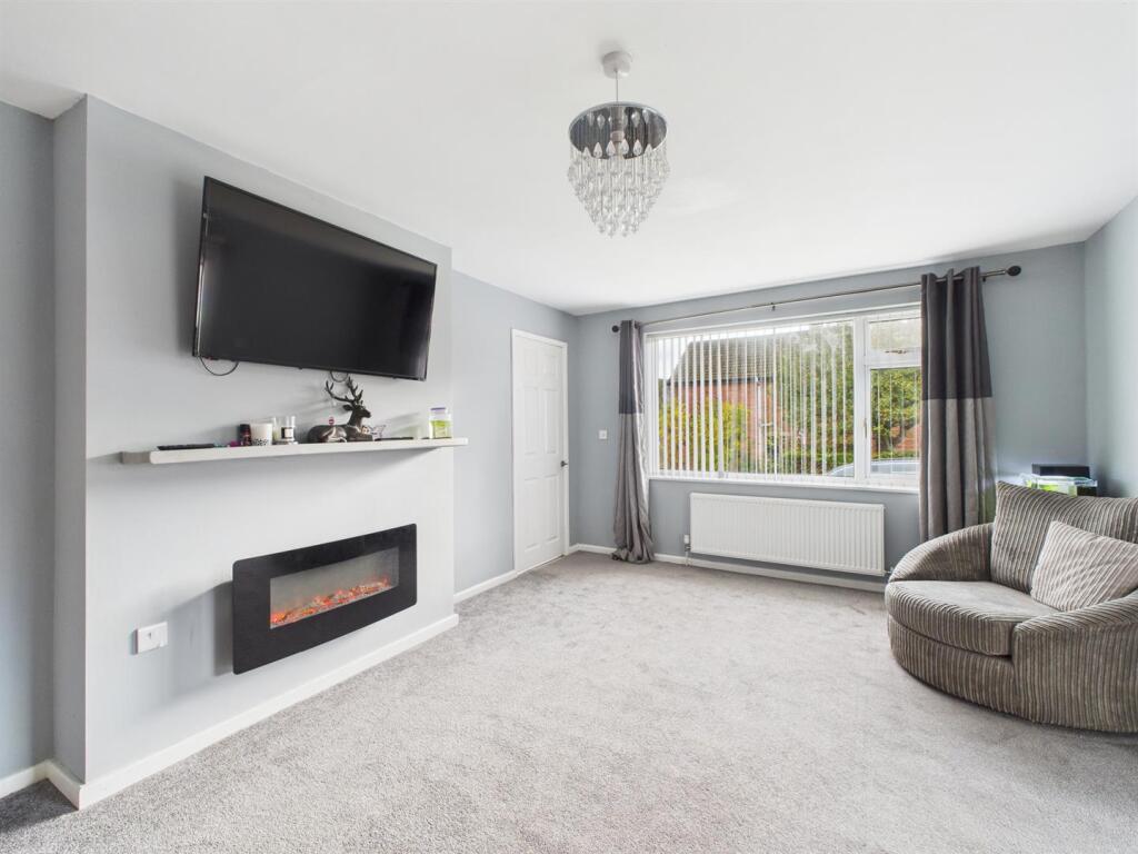Westley Crescent, Little Eaton, Derby photo 3