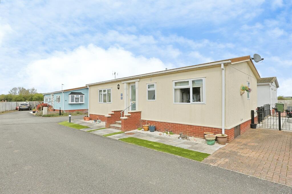 Main image of property: Plumtree Mobile Home Park, Marham