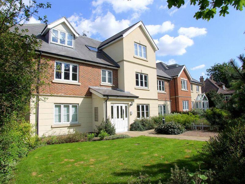 Main image of property: Pampisford Road, South Croydon/Purley Borders