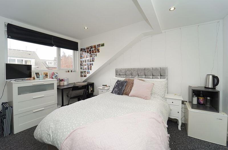 House in Leeds - View 4