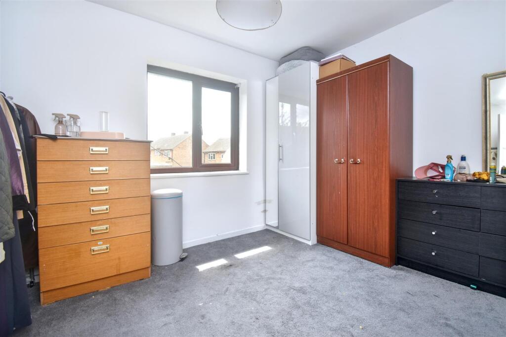 Bideford Square, Corby, NN18 8DP photo 4