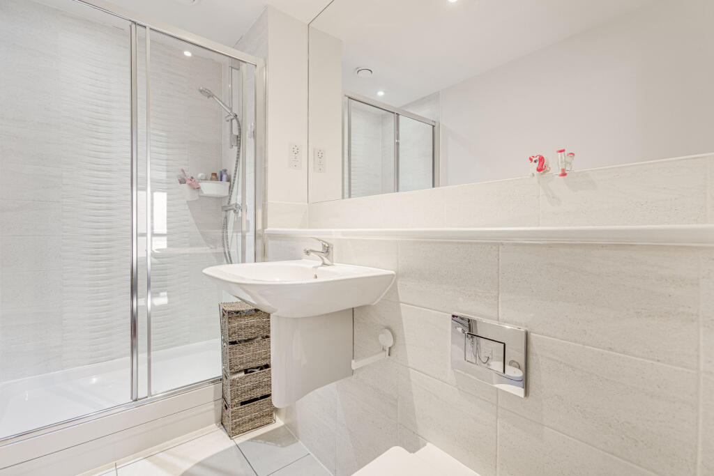 Apartment in London - More