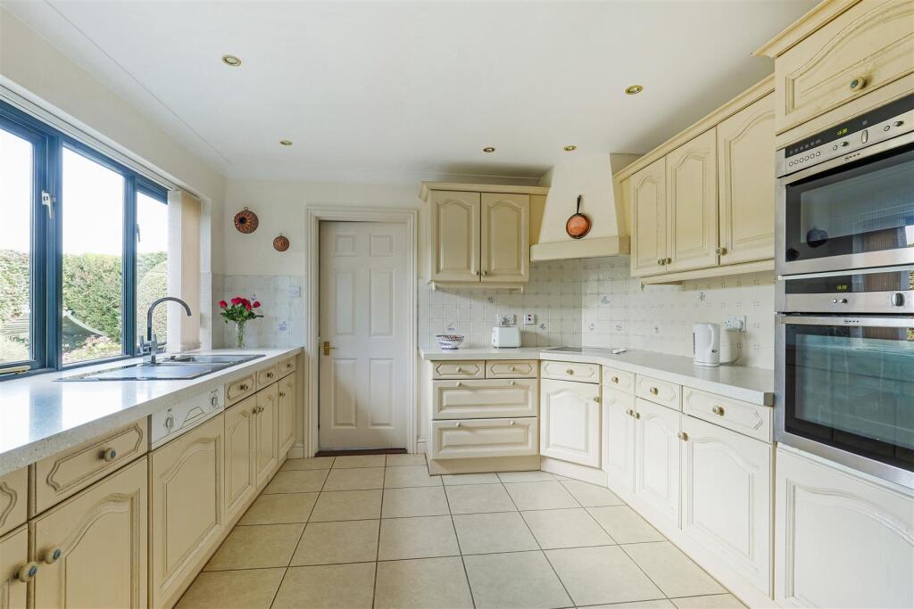 House in Stroud, Houndscroft, Rodborough - View 4