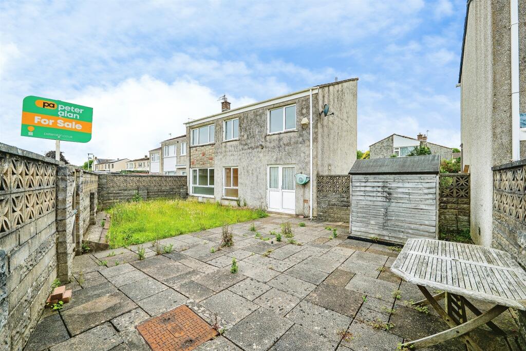 Main image of property: Maes-Y-Felin, Bridgend