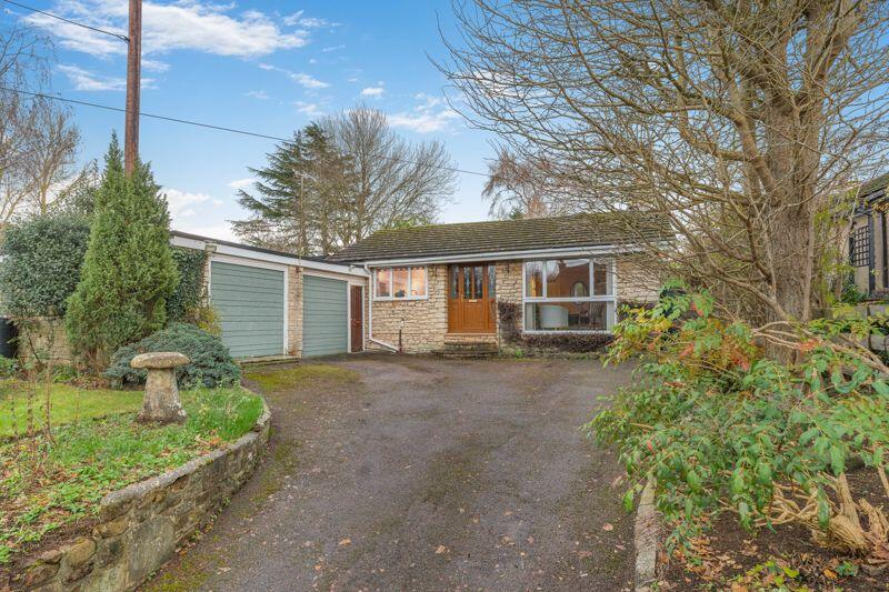 3-bed bungalow on 16, Silver Street, Chacombe - No onward chain, £550,000