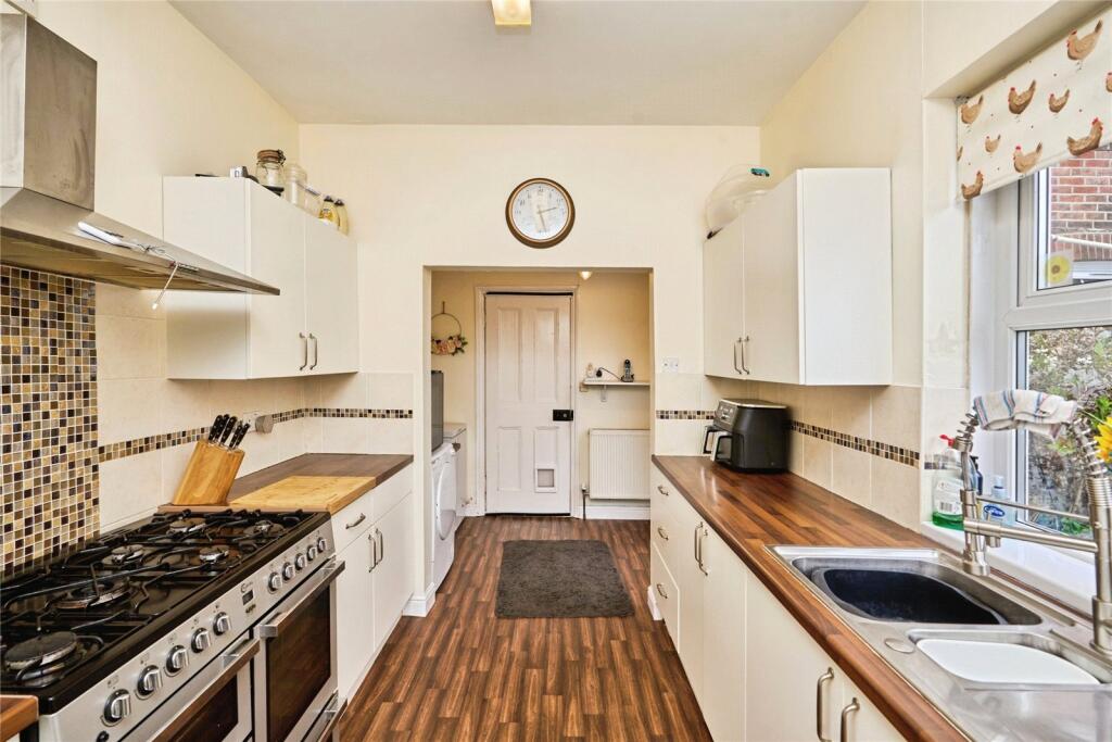 House in Portsmouth, Newport - View 2