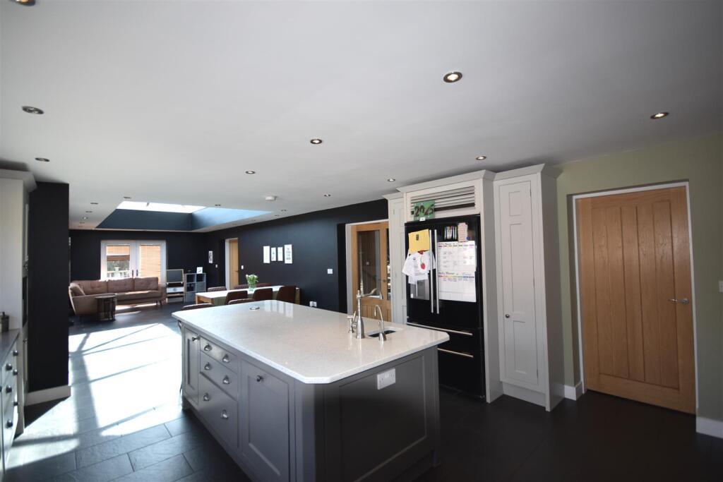 House in Doncaster - View 5