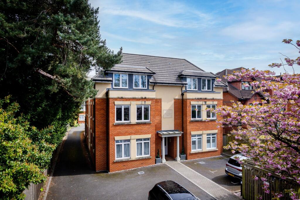 Main image of property: Pampisford Road, South Croydon, CR2