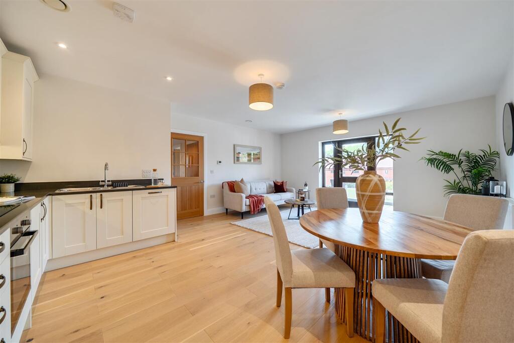 Apartment in Portsmouth - More