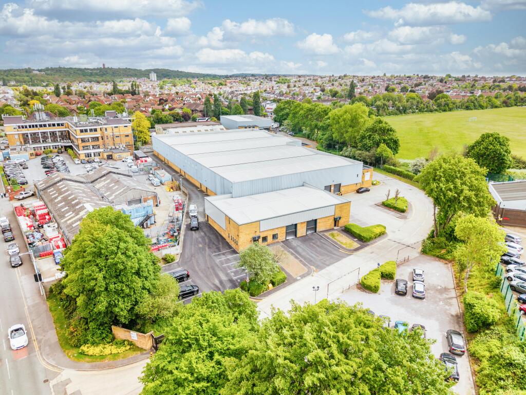 Anderson Road, Woodford 099.jpg