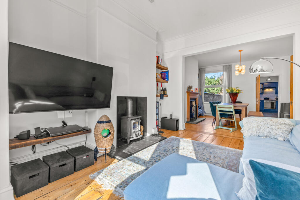 House in Manchester, Chorlton-cum-Hardy - More