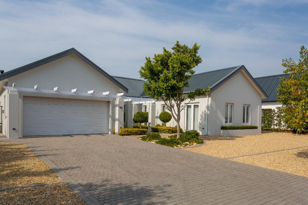 Main image of property: Paarl, Western Cape