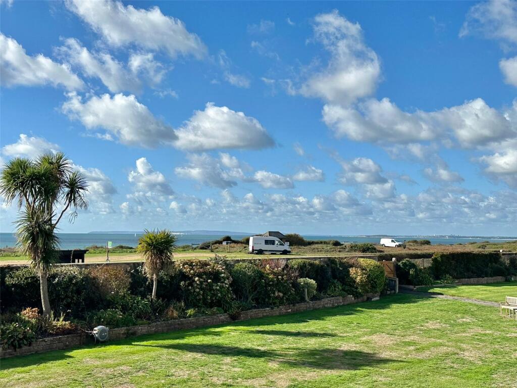 Camden Hurst, Milford on Sea, Lymington, Hampshire, SO41 photo 3