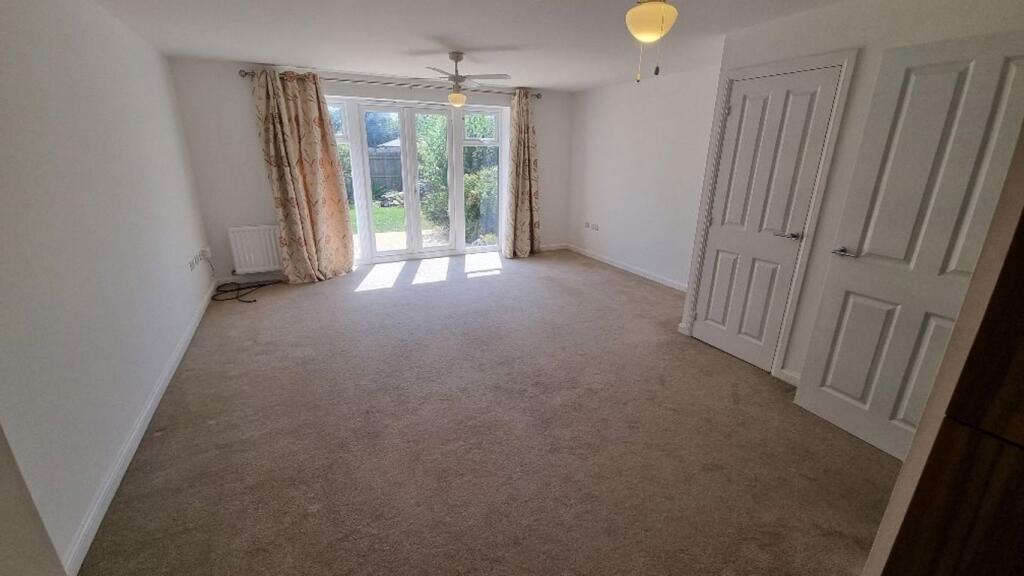 House in Vale of White Horse, Watchfield - View 3