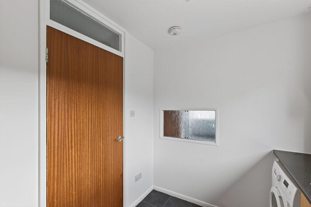 Apartment in Edinburgh - More