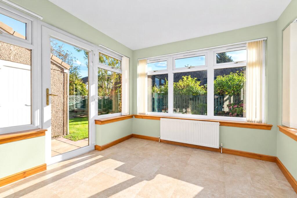 Jamieson Avenue, Stenhousemuir, Larbert, Stirlingshire, FK5 photo 2