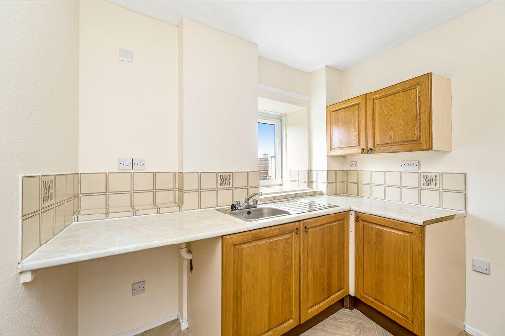 Apartment in Edinburgh, Leith - View 5